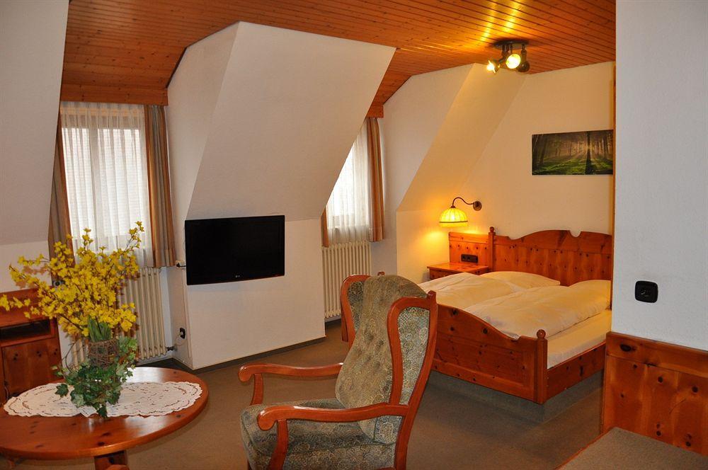 Gaestehaus Becher Donzdorf Екстериор снимка